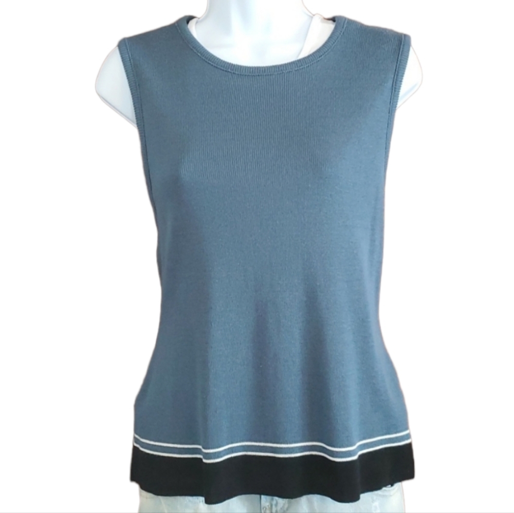 Kathy Ireland Women's Vintage Crew Neck Sleeveless Sweater Black & Blue